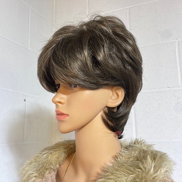 NWT 11” coffee brown w blonde babylights no parting wispy bangs layered puff wig - Picture 8 of 16